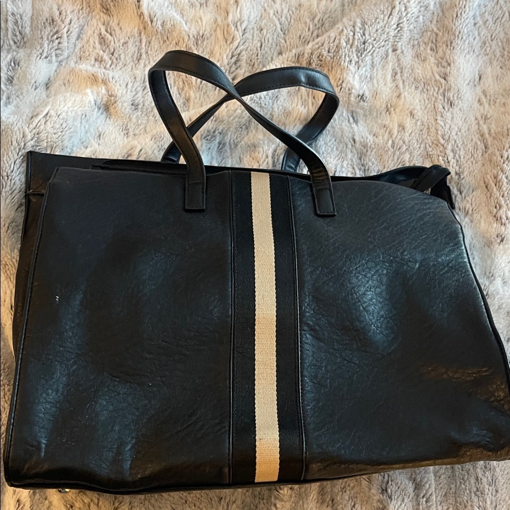 Moda Luxe purse